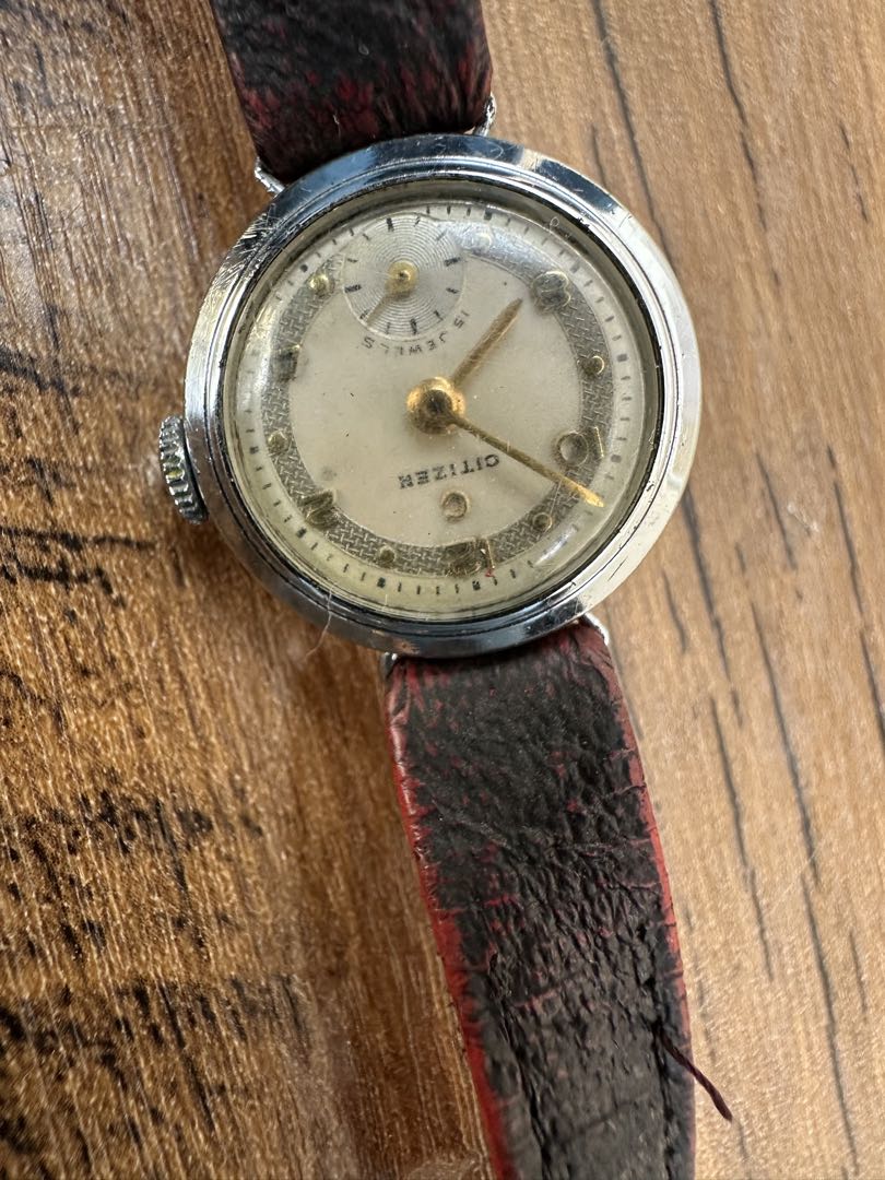 Citizen Analog Mechanical (Manual) Women 15 Jewelsmanual Winding Watch(F139) [For Parts / Junk]