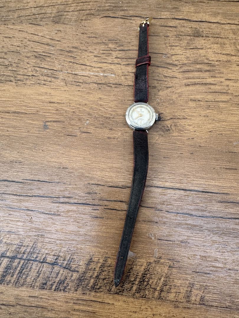 Citizen Analog Mechanical (Manual) Women 15 Jewelsmanual Winding Watch(F139) [For Parts / Junk]