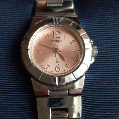 Seiko lk/lukia Analog Quartz Women