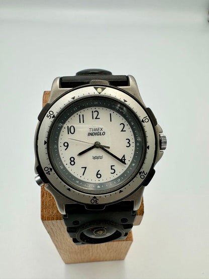 TIMEX Quartz Watch NOT WORKING FOR PARTS