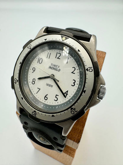 TIMEX Quartz Watch NOT WORKING FOR PARTS