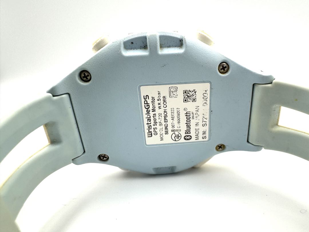 Epson WristableGPS Sports Monitor SF-720 Digital Quartz Unisex Adults Wristablegps Bluetooth Gps Watch Junk For Parts