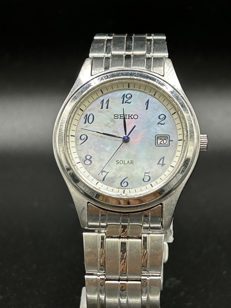Seiko V145-0BS0 Analog Solar Men