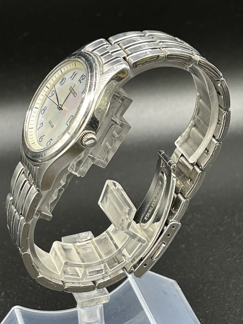 Seiko V145-0BS0 Analog Solar Men