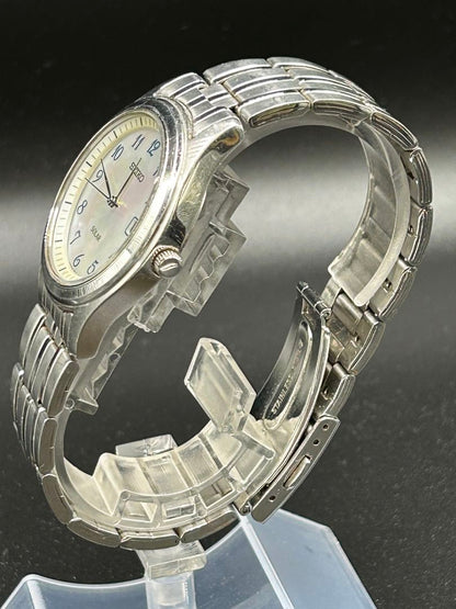 Seiko V145-0BS0 Analog Solar Men