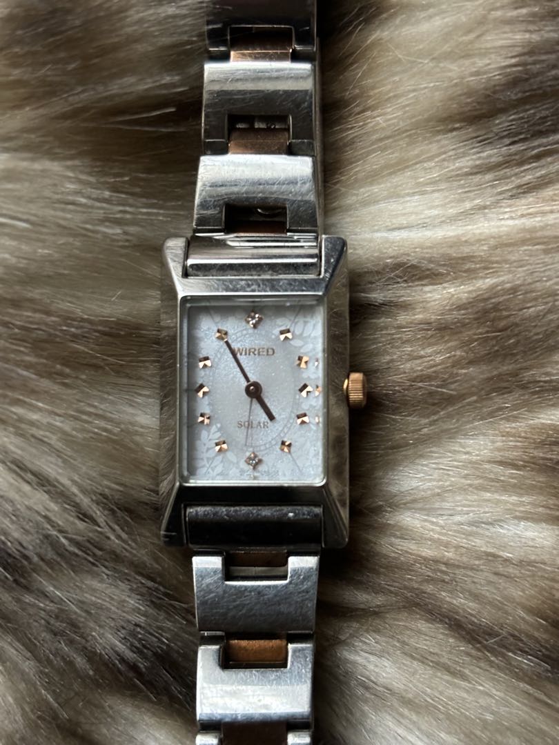Seiko wired Analog Solar Women