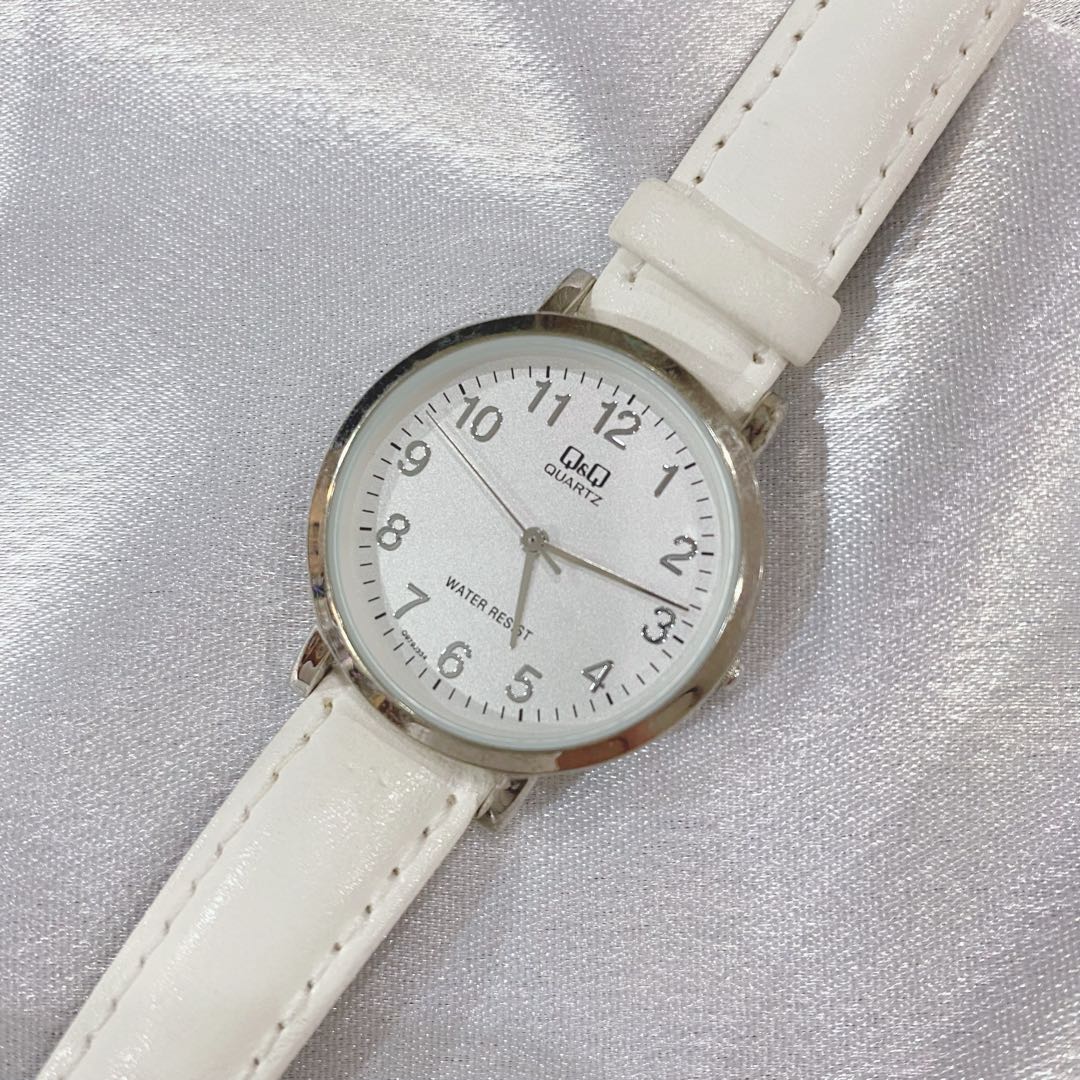 Citizen Q&q Analog Quartz Women
