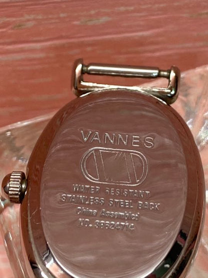VANNES Analog Quartz Women