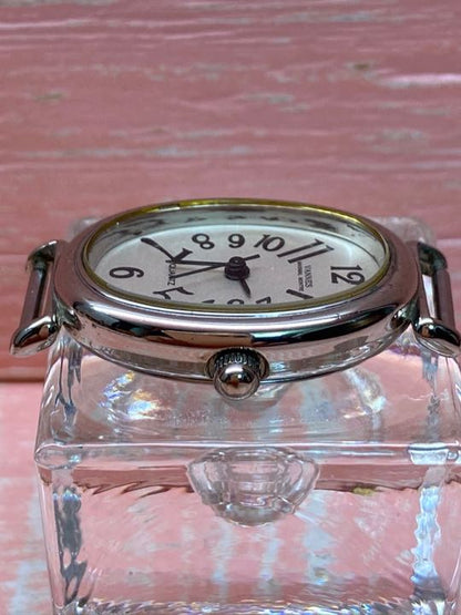 VANNES Analog Quartz Women