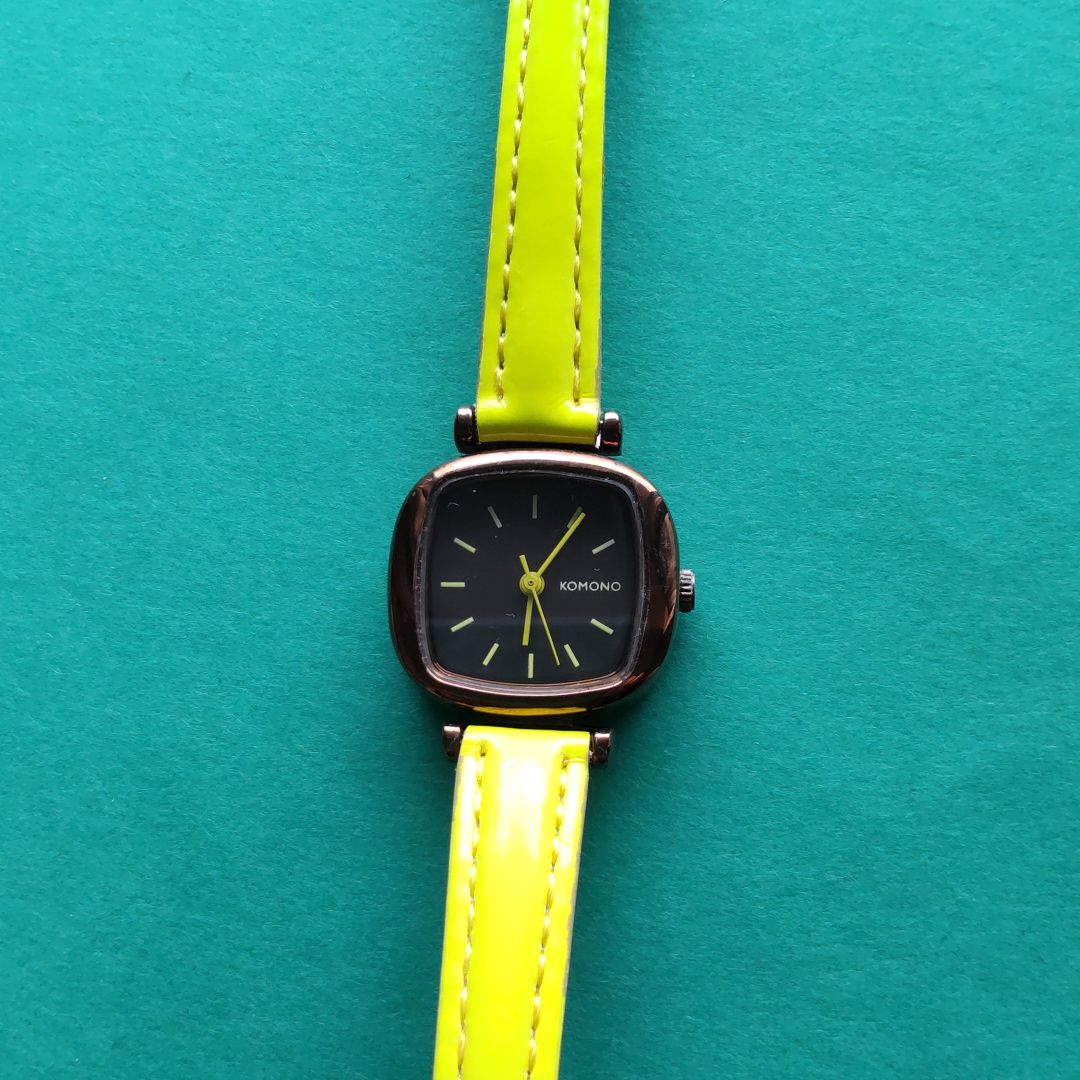 KOMONO KOM-W1204 Analog Quartz Women
