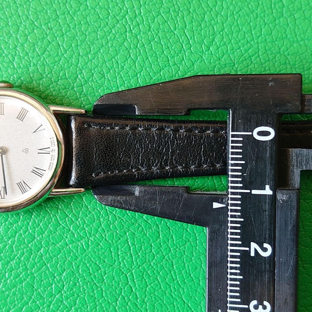 Seiko Chario 1400-0390 Analog Quartz Women