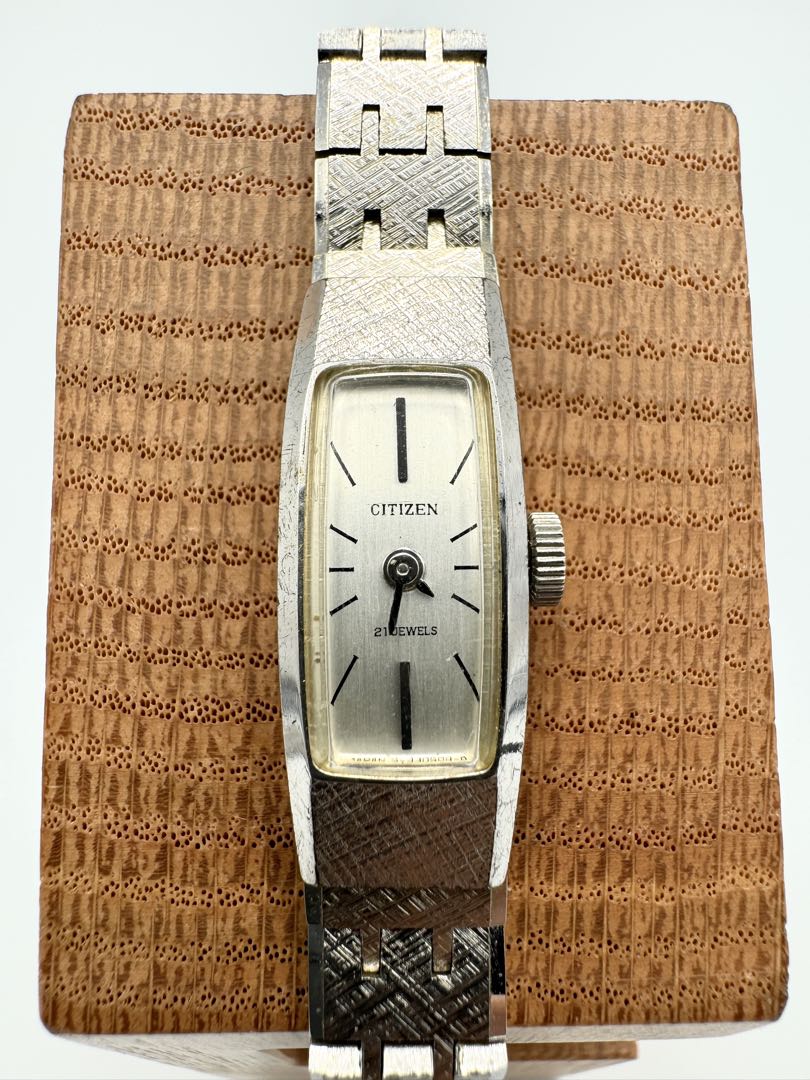 Citizen 21 Jewels 4-330668 Analog Mechanical (Manual) Women Silver Dial Women'S Antique Wristwatch