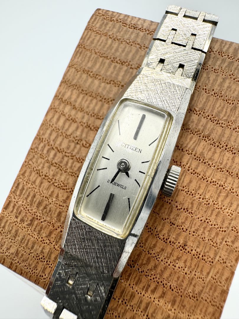 Citizen 21 Jewels 4-330668 Analog Mechanical (Manual) Women Silver Dial Women'S Antique Wristwatch