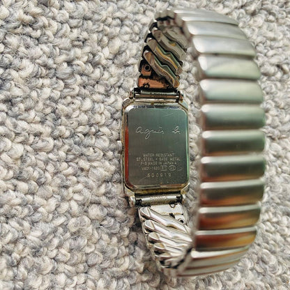 Agnes B. Analog Quartz Women
