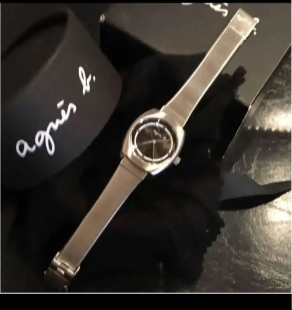 Agnes B. Analog Quartz Women