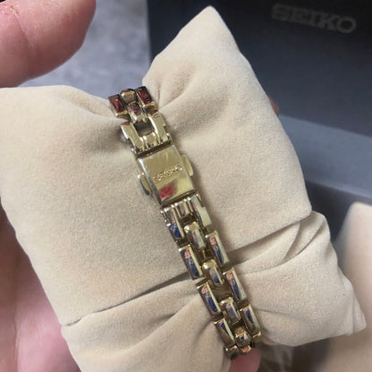 Seiko V111-0AG0 Analog Quartz Women