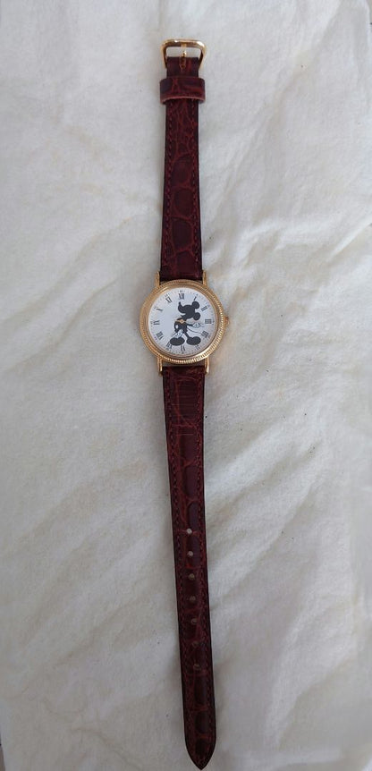Seiko Disney V811-2520 Analog Mechanical (Manual) Women