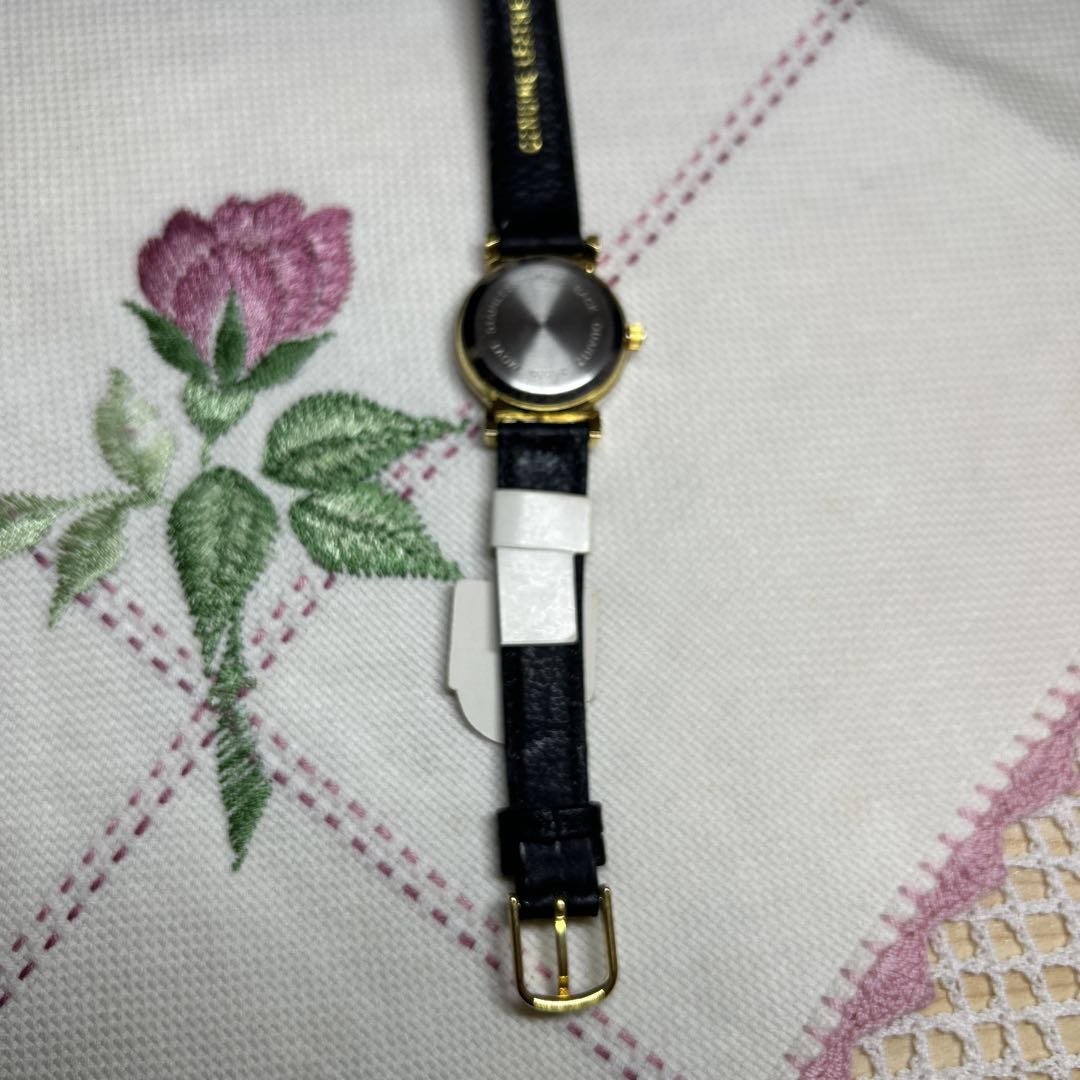 Analog Quartz Women