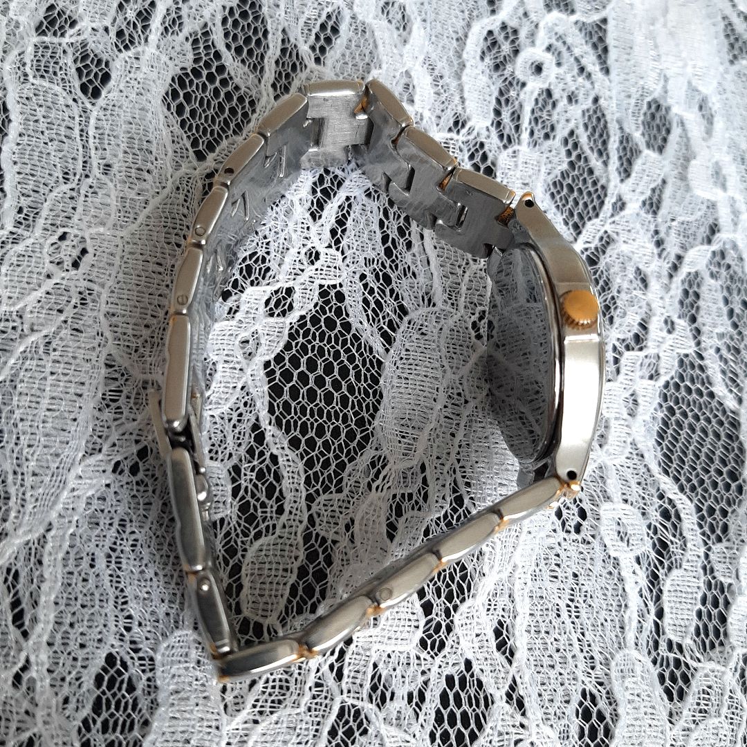 Mario Valentino MJ156 Analog Quartz Women Watch Women'S Excellent Condition