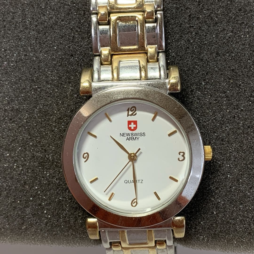 Swiss Army Analog Quartz Men