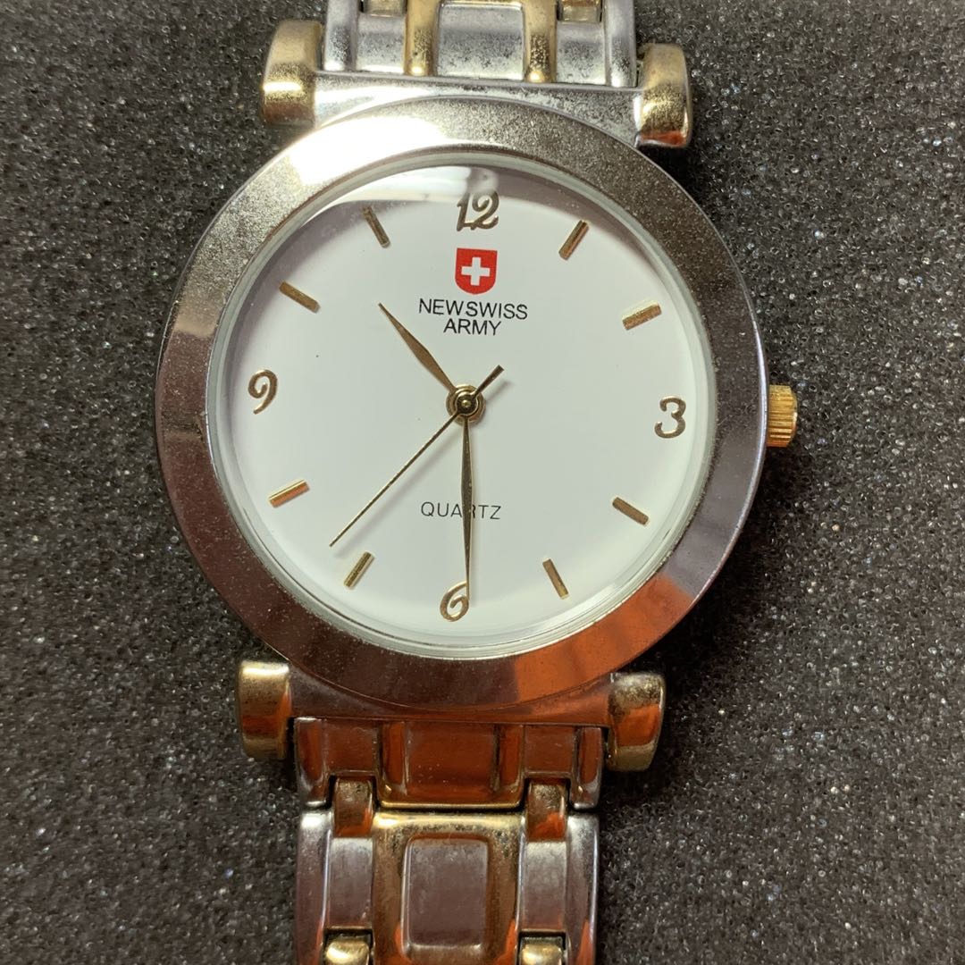 Swiss Army Analog Quartz Men