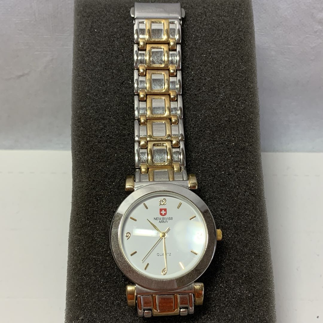 Swiss Army Analog Quartz Men