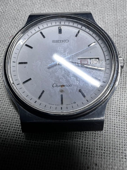 Seiko Chronos Analog Quartz Men Vintage Chronos Day-Date Rare For Parts / Junk