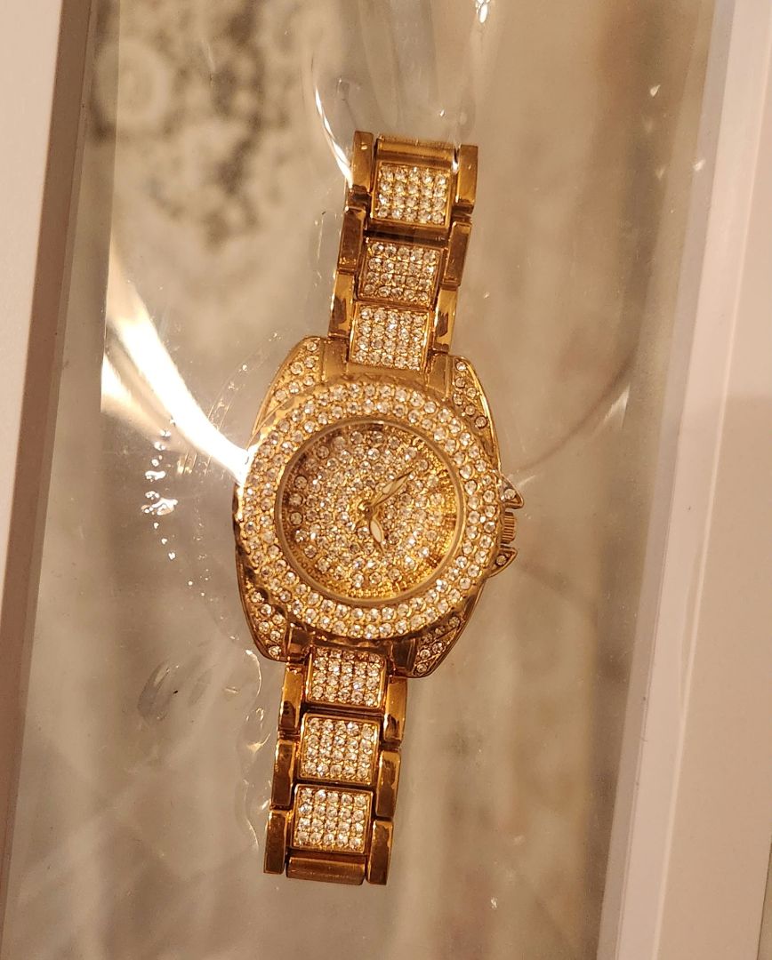 Analog Quartz Women