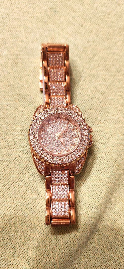 Analog Quartz Women