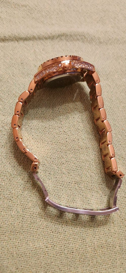 Analog Quartz Women