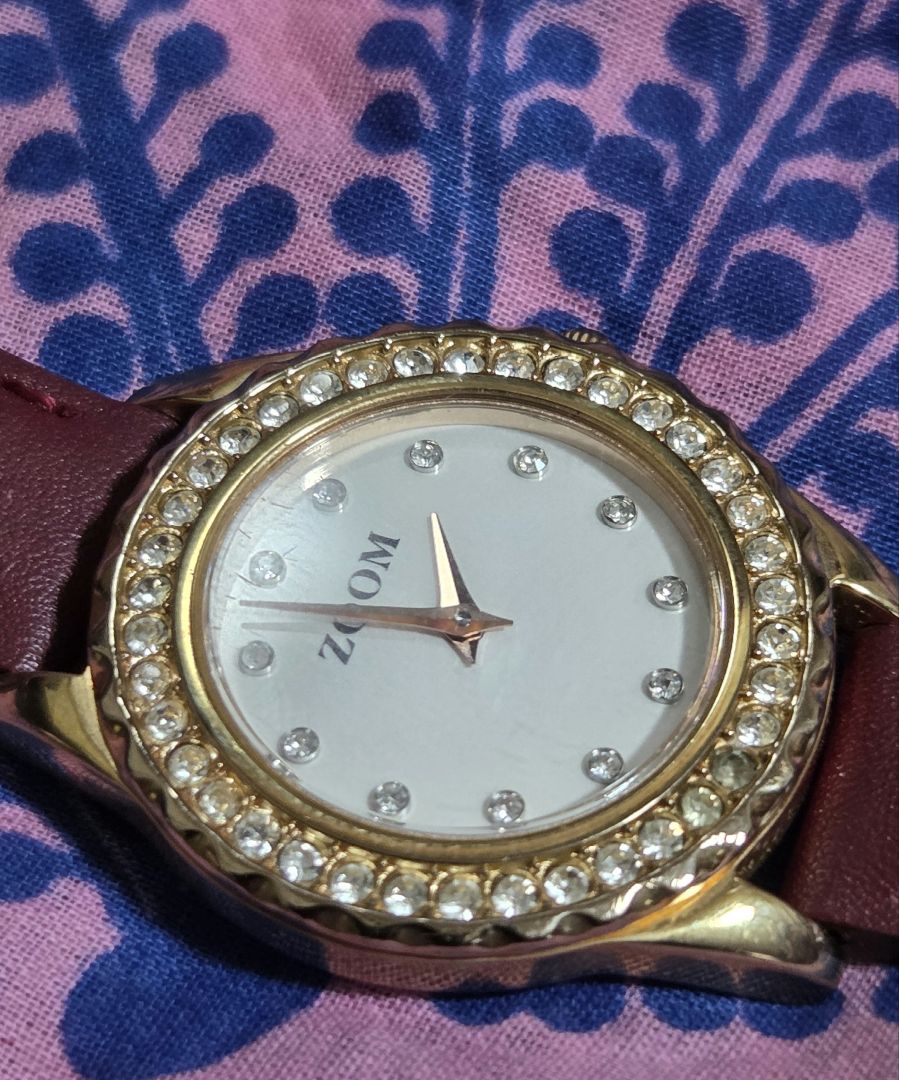 Zoom Analog Quartz Women Watch Women'S Battery Replaced Excellent Condition