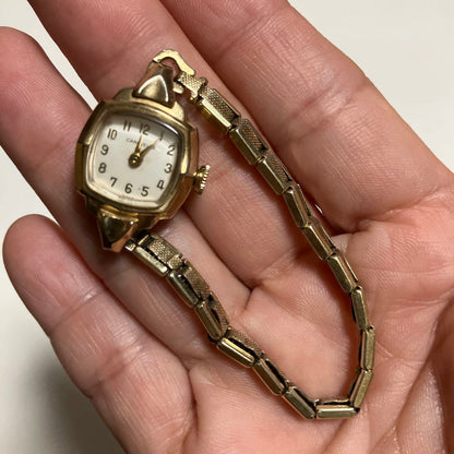 CARAVELLE Analog Mechanical (Manual) Women