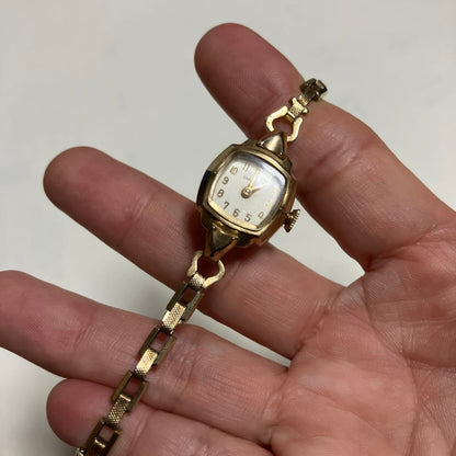 CARAVELLE Analog Mechanical (Manual) Women