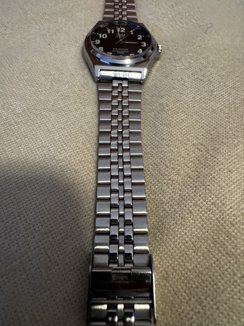 Citizen Q&Q H980-205 Analog Solar Men