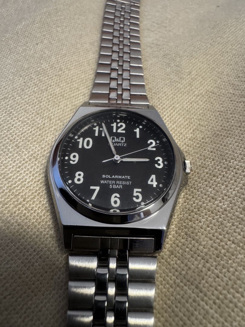 Citizen Q&Q H980-205 Analog Solar Men