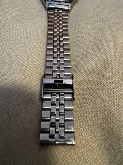 Citizen Q&Q H980-205 Analog Solar Men