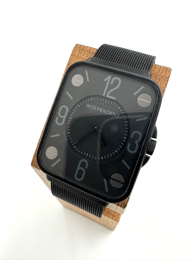 Independent Analog Quartz Men Watch