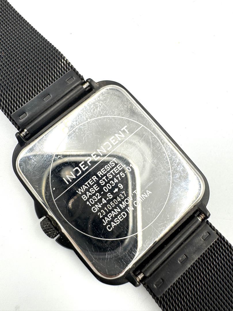 Independent Analog Quartz Men Watch