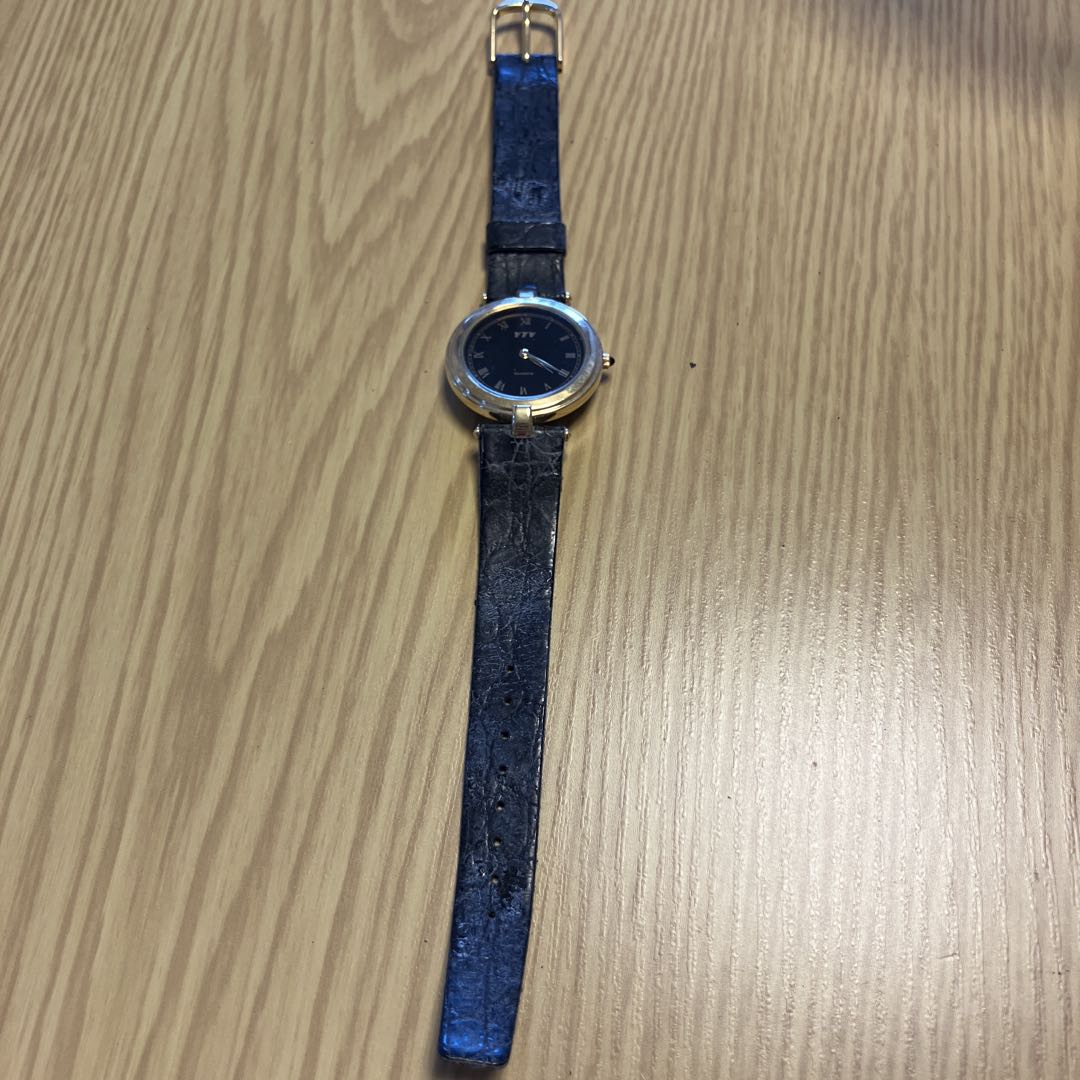YTV V500-6A30 Analog Quartz Women Women Watch