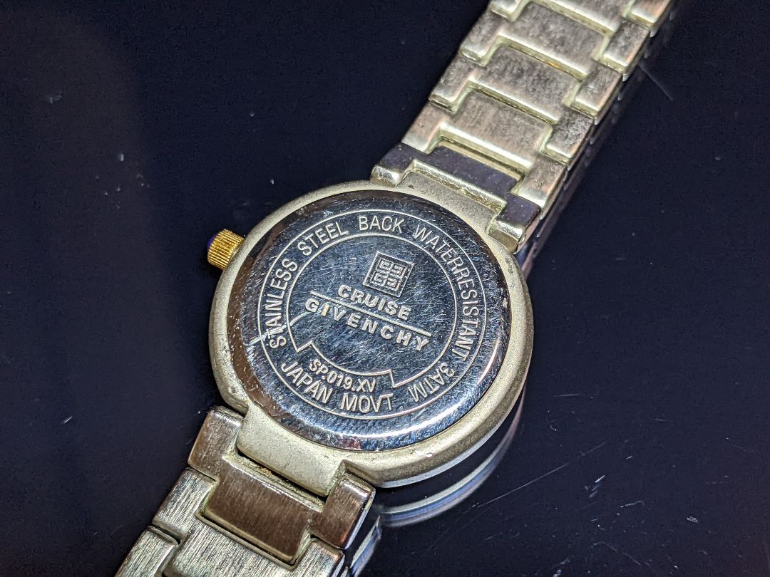 Givenchy Analog Quartz Women