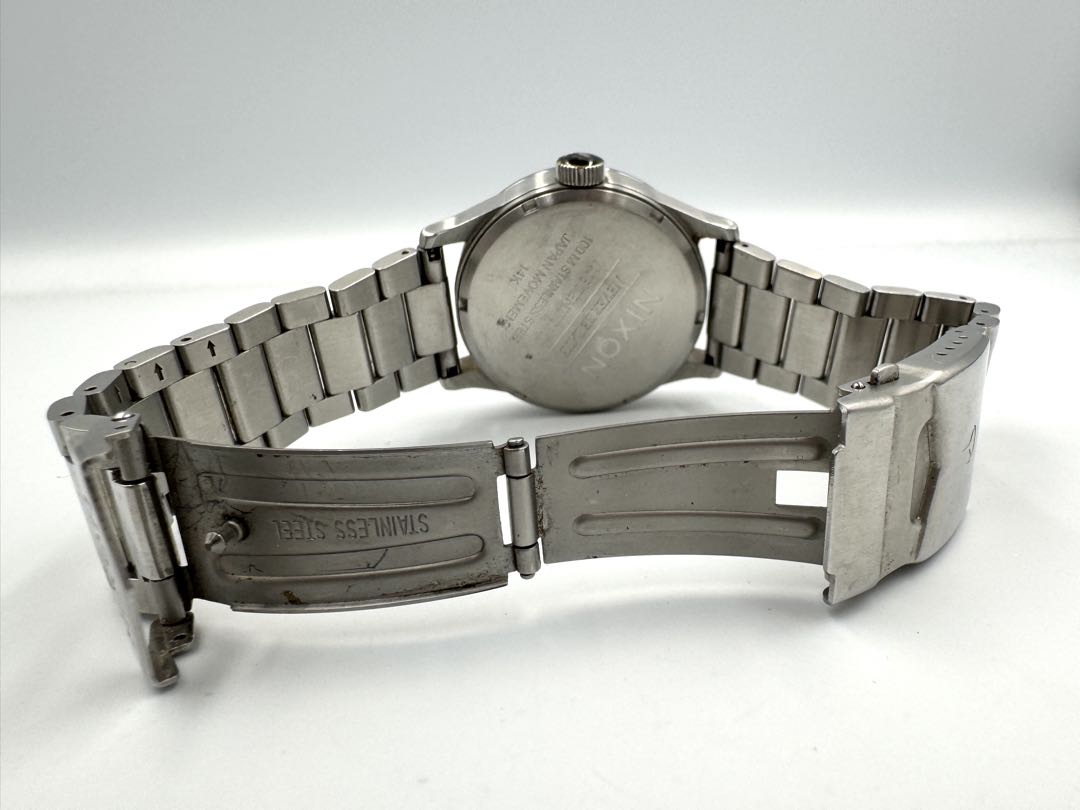 Nixon Analog Quartz Men Watch
