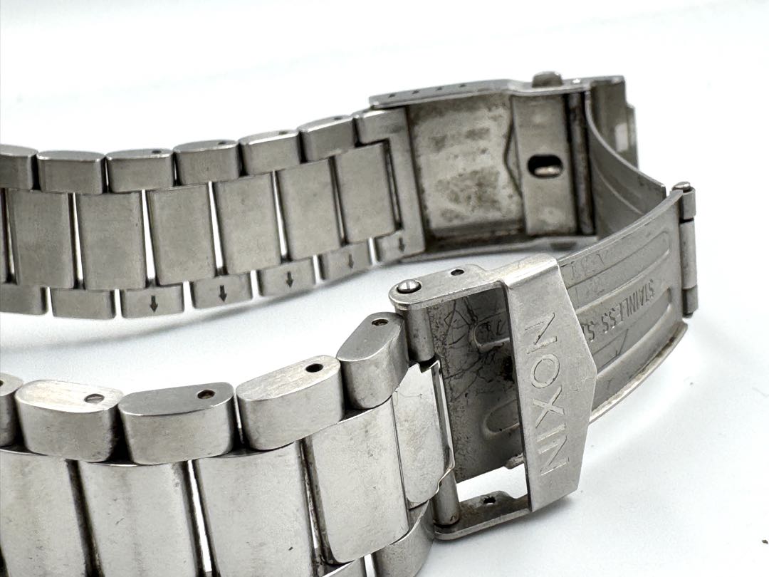 Nixon Analog Quartz Men Watch