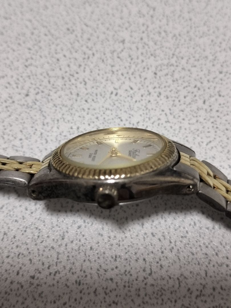 CITIZEN Q&Q Falcon Analog Quartz Women