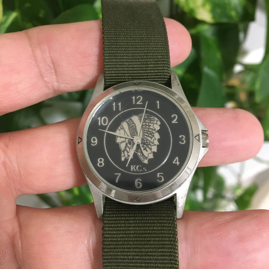 KCs Analog Quartz Men インディアンデザイン Watch