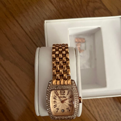 Analog Quartz Women