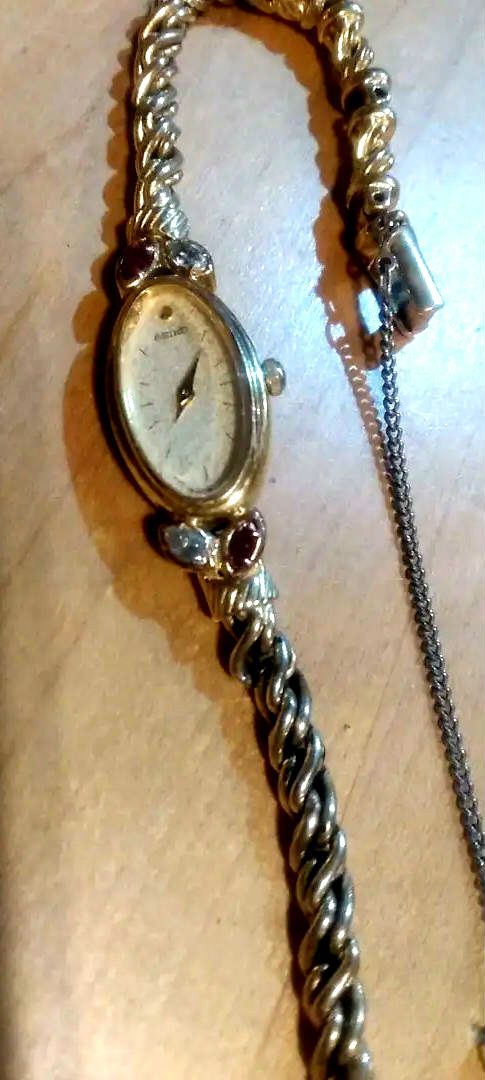 Seiko Analog Quartz Women