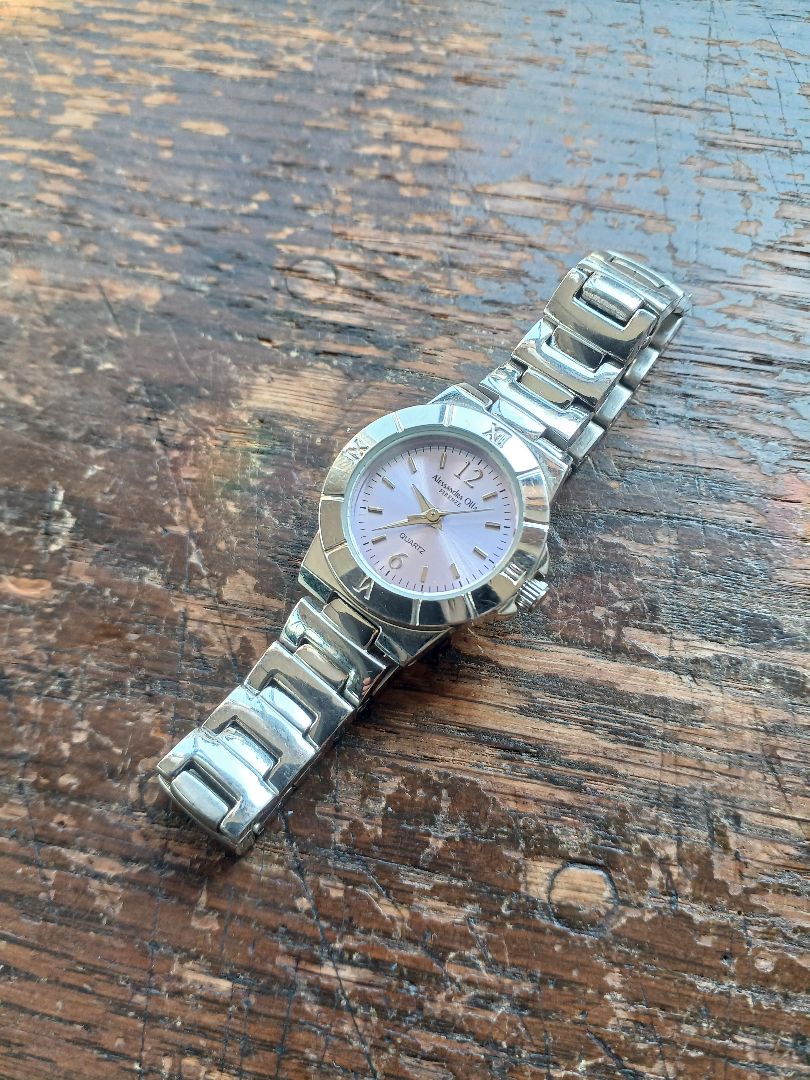Analog Quartz Women
