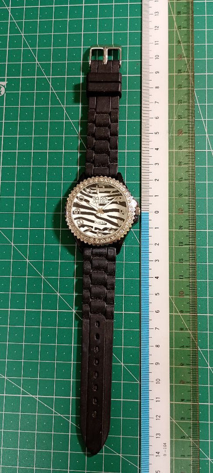Golden Classic Analog Quartz Women
