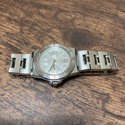 Seiko lk/lukia 5Y89-0B20 Analog Quartz Women