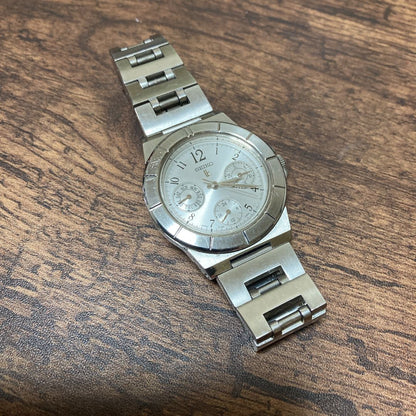 Seiko lk/lukia 5Y89-0B20 Analog Quartz Women